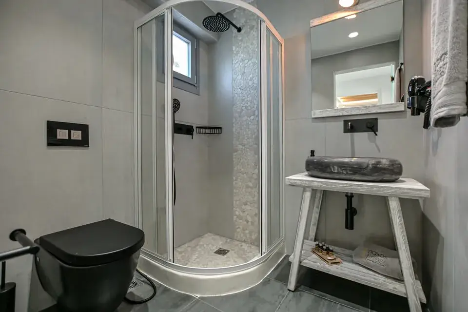 Grande Sea View Suite (6)